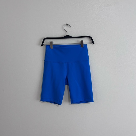 Lululemon Wunder Train High-Rise Short 8"
Poolside size 6! - Picture 2 of 5